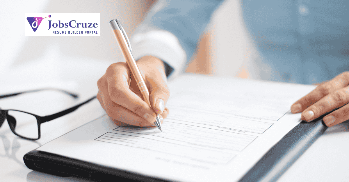 50+ Resume Headline Examples for Freshers in 2025 (With Writing Tips)