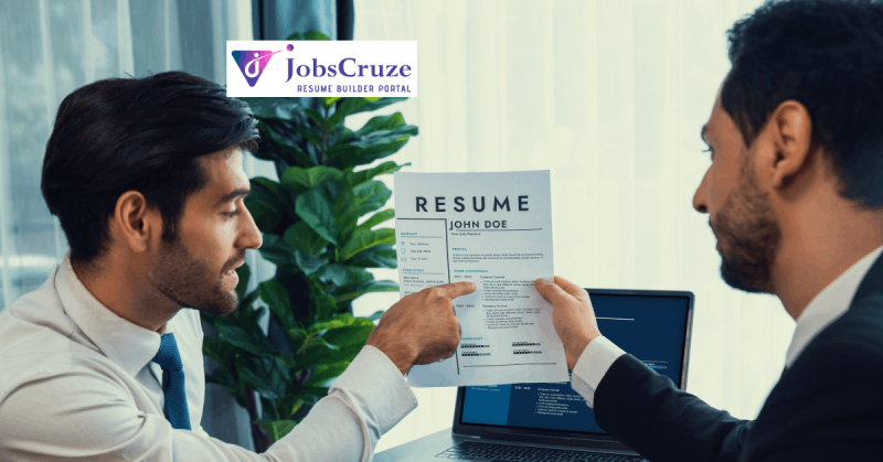 How to Write Teamwork Skills on a Resume (With Examples & Tips)