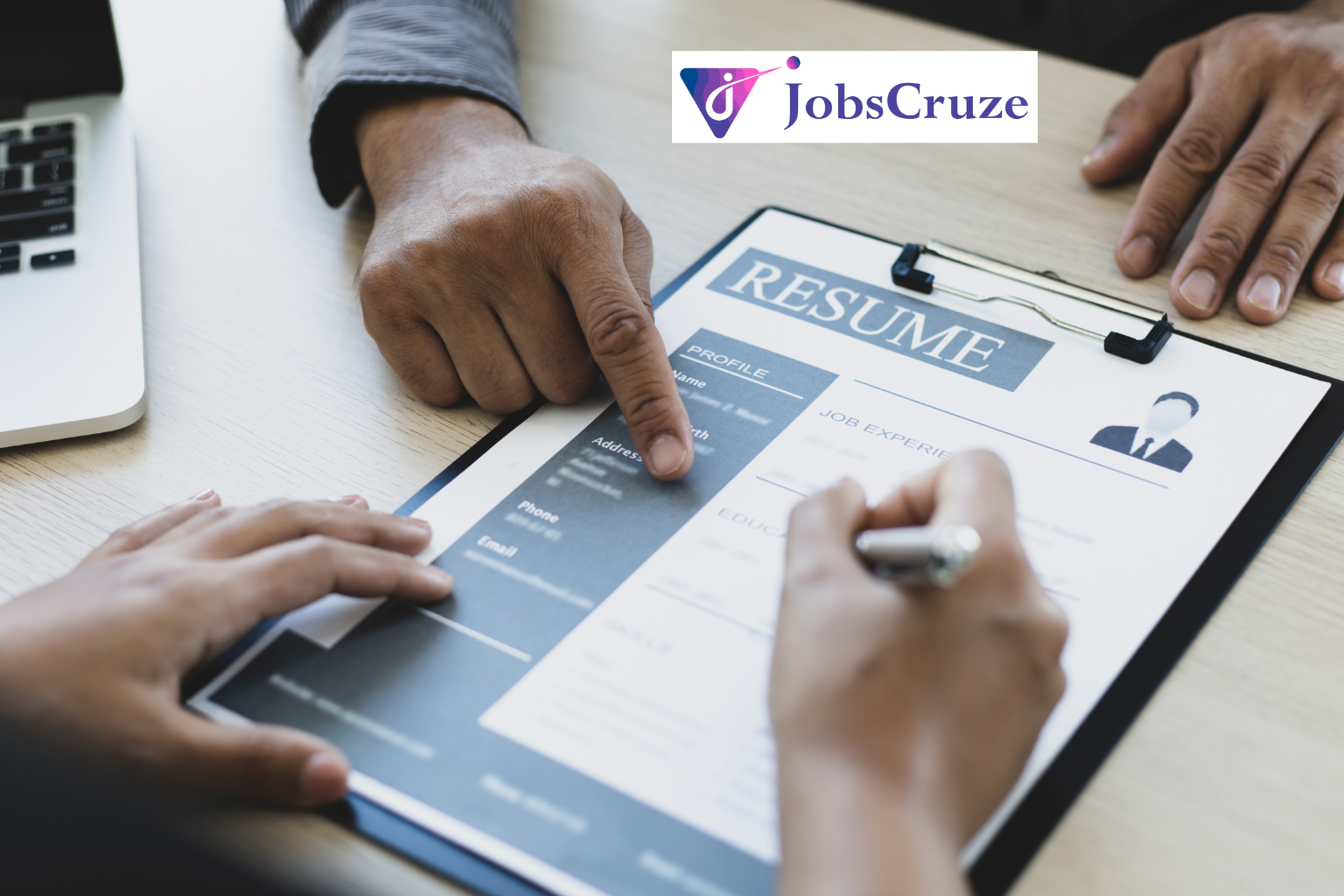 What to Write in an Email When Sending a Resume